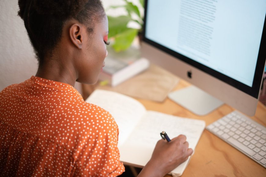 How to Start a Blogging Business in Ghana