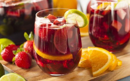 Why Sangria Cocktail is a Party Favorite
