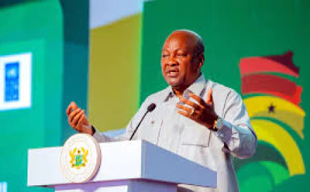 Ghana's President Reinstates Licenses for 60 Closed Radio Outlets