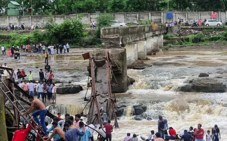 Tragedy in Maharashtra: Iron Bridge Collapse Claims Two Lives, Triggers Major Rescue