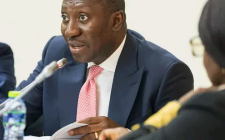 Minority Leader Slams Government Over “Double Standards” in Supreme Court Appointments