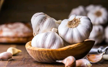 Sleep Better, Breathe Easier, Live Healthier: Here’s What Happens When You Eat Garlic Before Bed