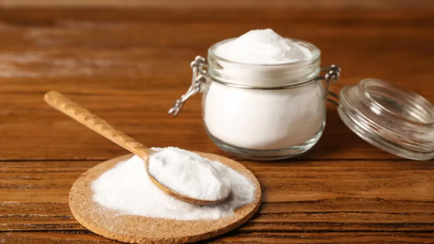 5 Skincare Tips Using Baking Soda (And How to Use It Safely)