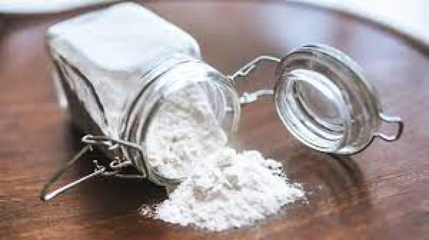 10 Simple Home Remedies to Curb Dandruff Naturally and Effectively