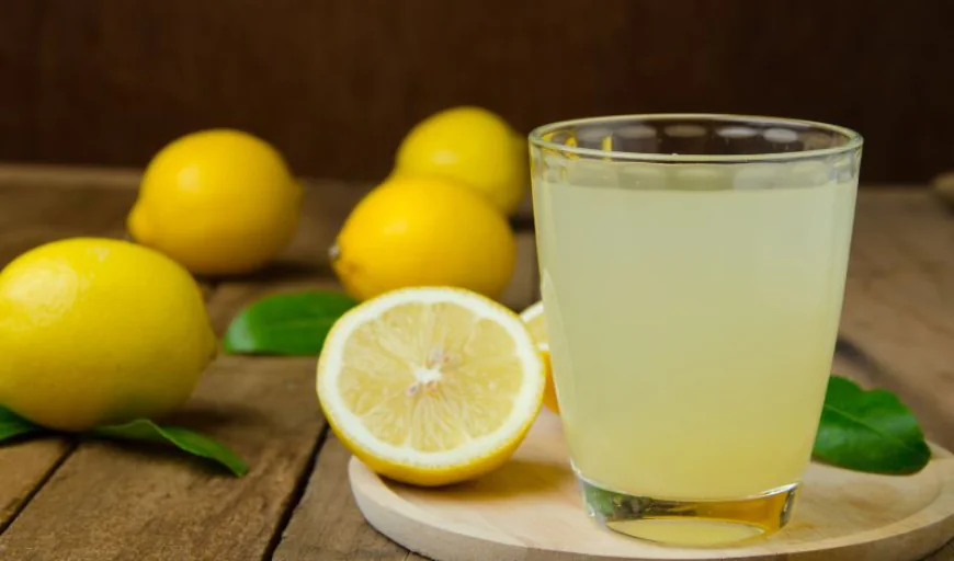 10 Simple Home Remedies to Curb Dandruff Naturally and Effectively