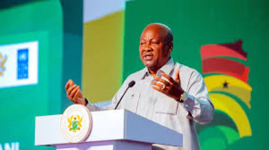 Ghana's President Reinstates Licenses for 60 Closed Radio Outlets