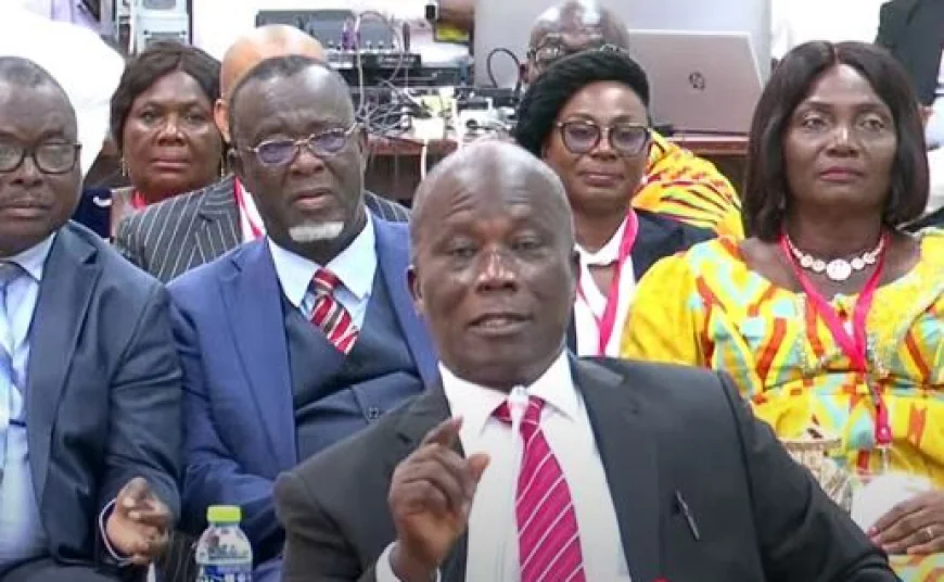 Justice Mensah is in favor of allowing law faculties to offer professional legal training in order to boost enrollment