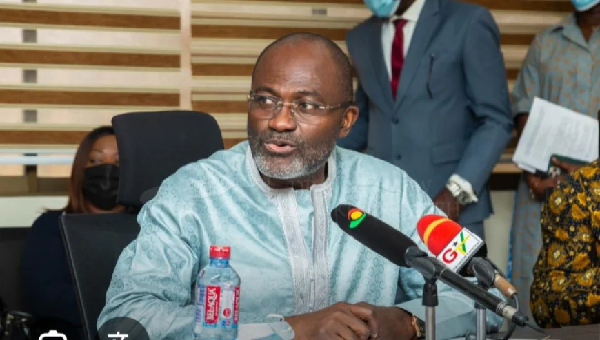 NPP Flagbearership Race : Kenedy Agyapong Meets Former MMDCEs