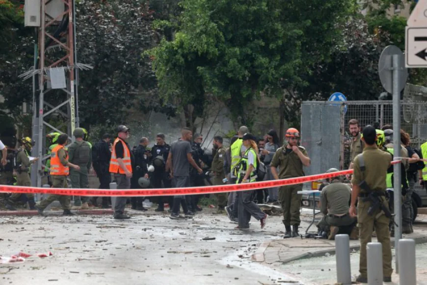 Missiles Fired from Iran Trigger Air Raid Sirens in Israel; Explosions Reported in Tel Aviv and Jerusalem