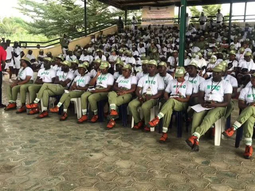 Tinubu Offers Federal Jobs, ₦250,000 Cash Reward to 200 NYSC Honorees