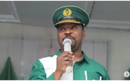 Fuji Legend Kwam 1: MC Oluomo Calls for Presidential Forgiveness