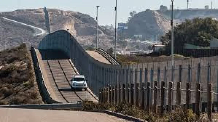 The US–Mexico Border Wall Goes Black in New Security Move