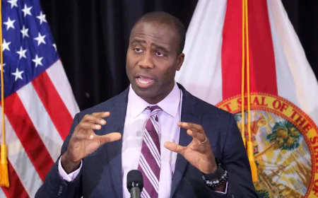 Florida Becomes First State to Scrap School Vaccine Mandates