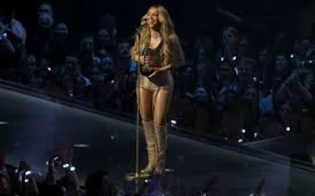 Mariah Carey Wins First-Ever VMA with Video Vanguard Award at 2025 MTV VMAs