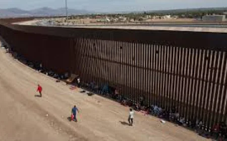 The US–Mexico Border Wall Goes Black in New Security Move