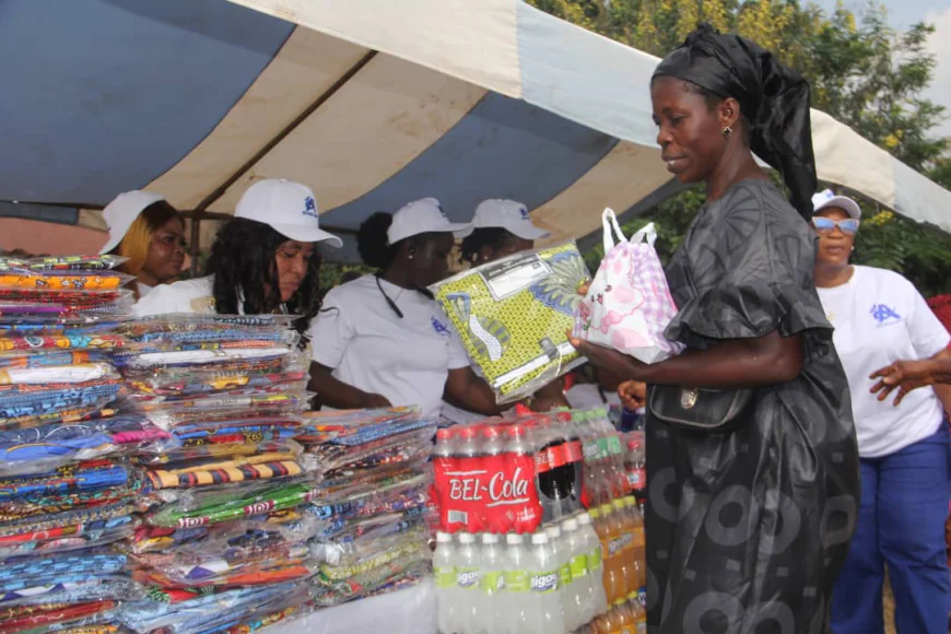 Widows and elderly people in Asesieso Abonse receive gifts from Adeshie Mma Fun Club