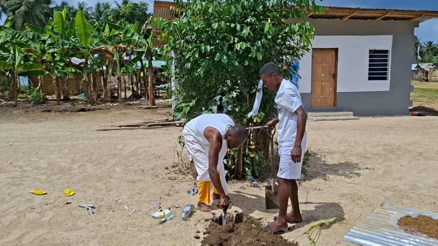 Renowned Fetish Priest plants cutlass in Nzima, vow no machine can remove it after seven days.