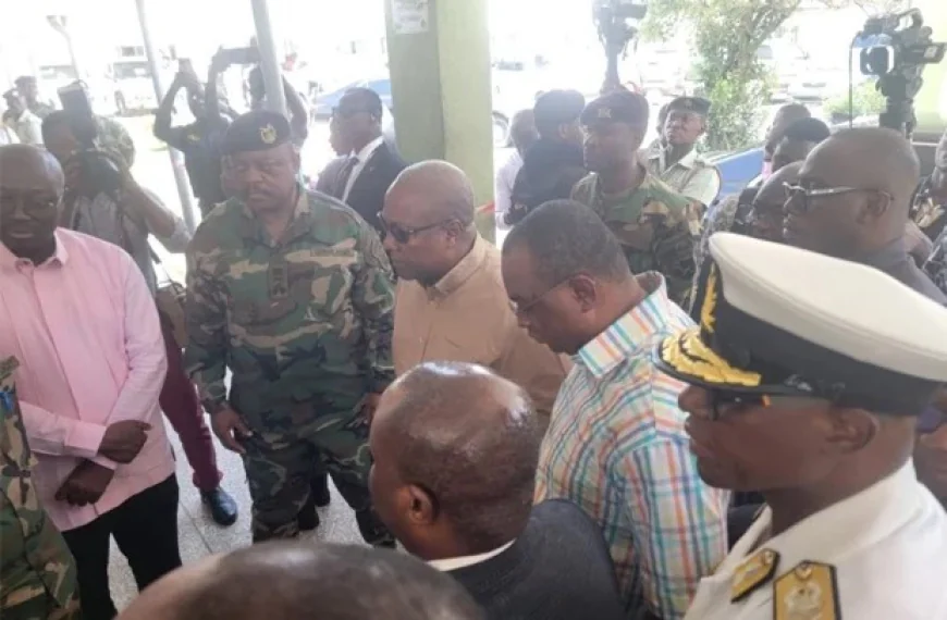 President Mahama Visits Stampede Victims at 37 Military Hospital