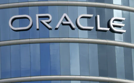 Oracle Stumbles on AI Spending but Investors Stay Bullish