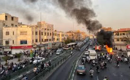 Inside Iran’s 2026 Crisis: Deadly Protests, Internet Blackout & Rising Global Outcry