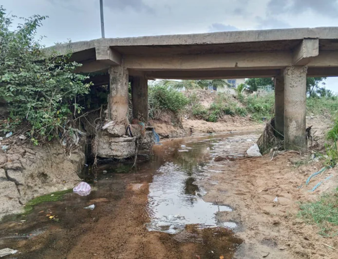 Disaster looms at Gomoa Nyanyano as critical Bridge faces total collapse