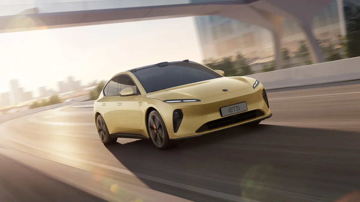 China’s Electric Vehicle Revolution: Transforming Domestic Growth and Global Markets